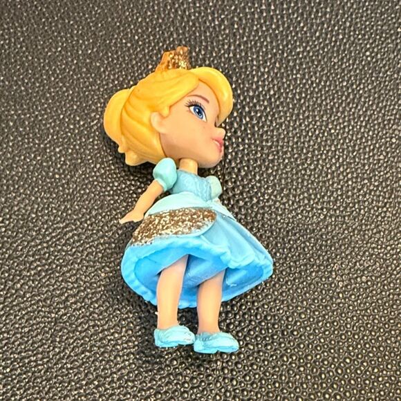 Disney Princess Mini Doll and Set - five pieces - Picture 2 of 8